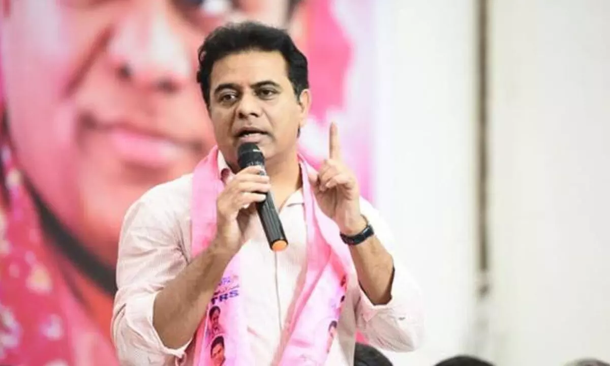 KTR takes a jibe at the Komatireddy brothers, says they are covert Reddys
